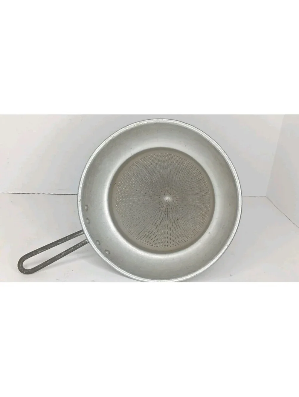 Vtg Wear Ever No 8 Aluminum Cone Colander Strainer Sieve w/ Wood Pestle